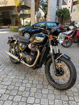 TRIUMPH BONNEVILLE T100 900 TRIUMPH BONNEVILLE T100 900
